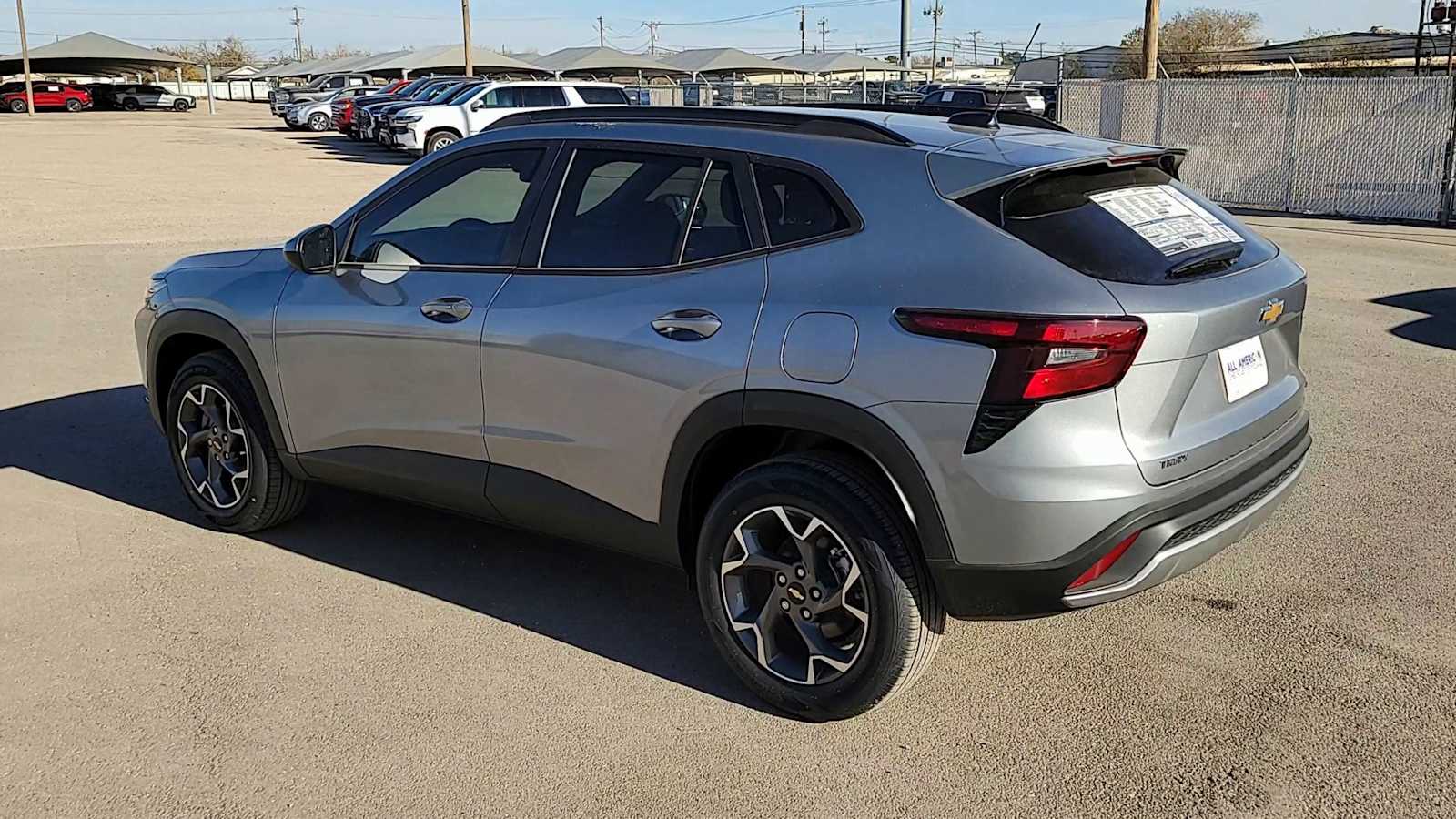 Thumbnail: 2026 Chevrolet Trax - 6