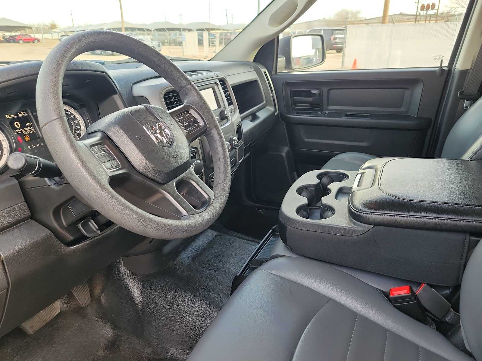 Thumbnail: 2023 RAM 1500 Classic - 10