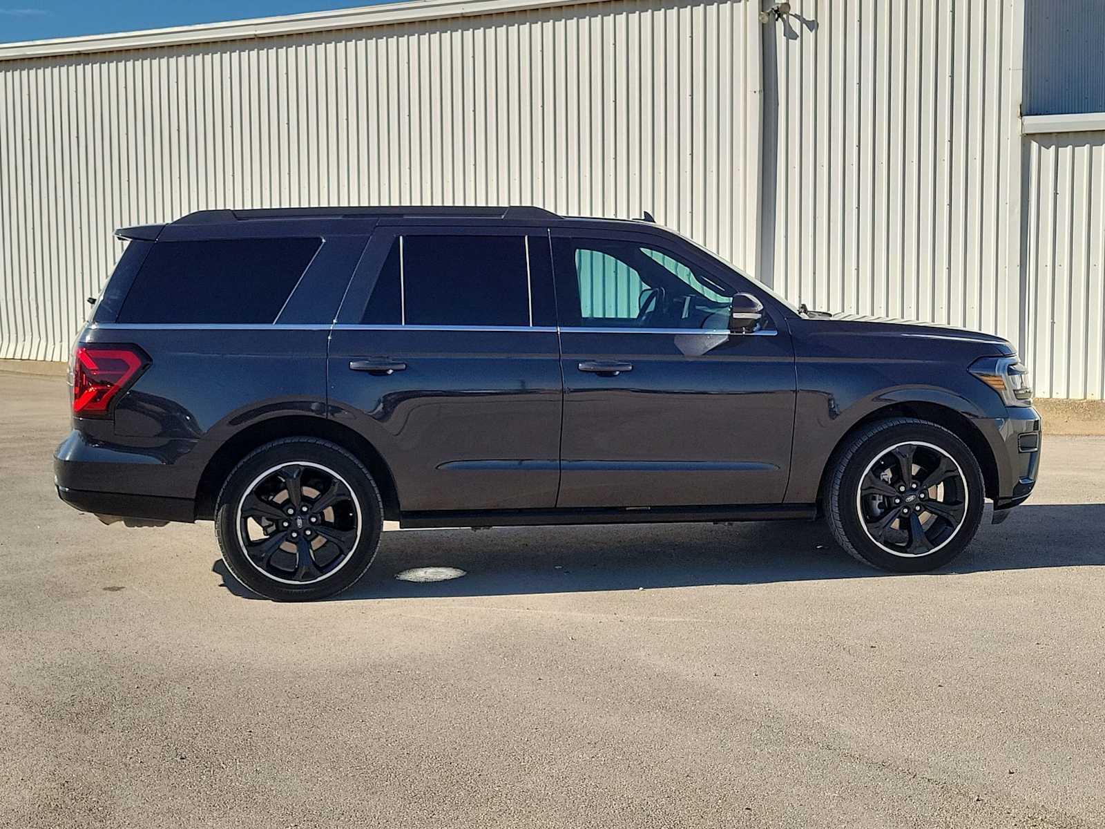 Thumbnail: 2022 Ford Expedition - 9