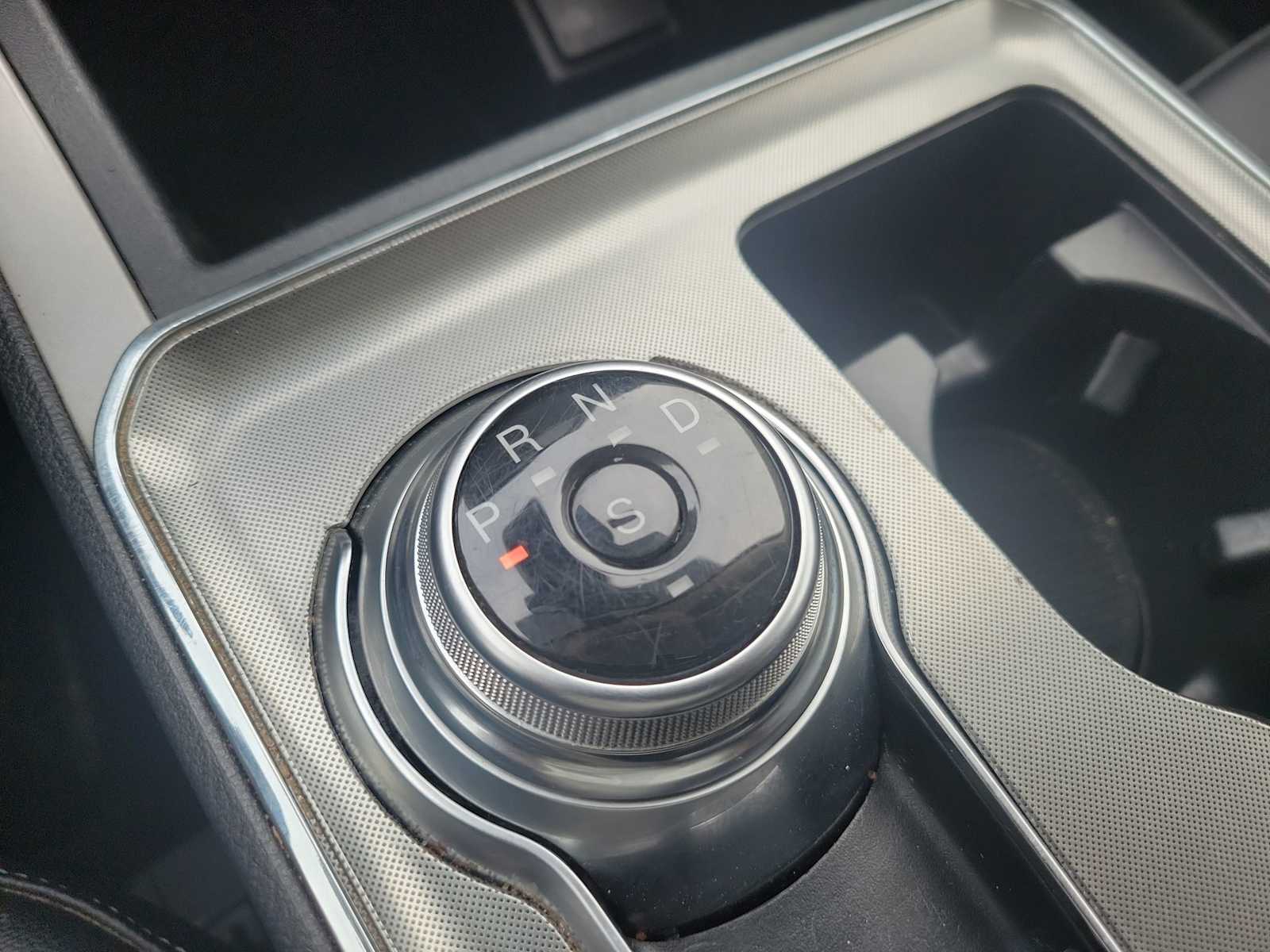 Thumbnail: 2022 Ford Edge - 21