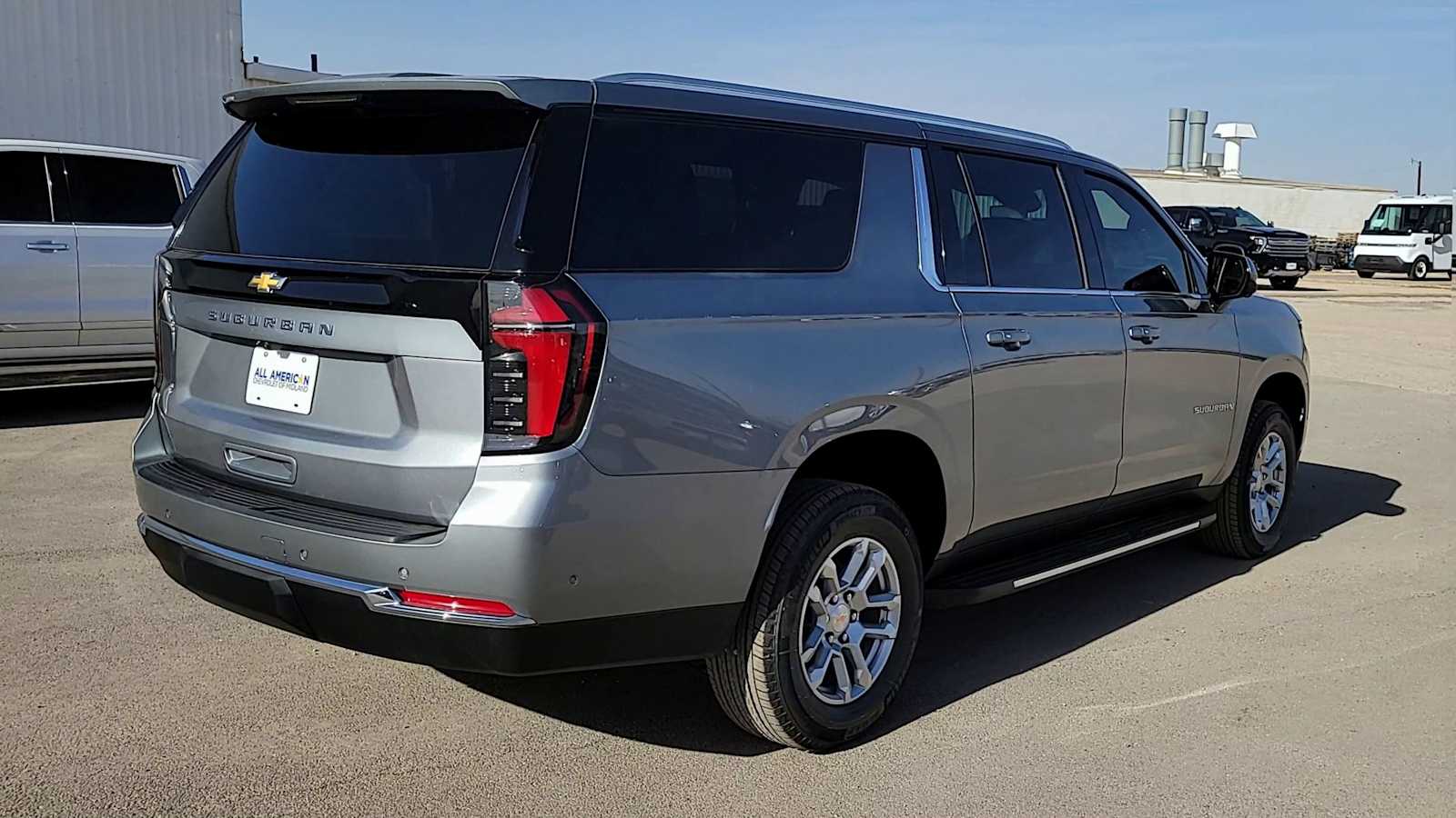 Thumbnail: 2026 Chevrolet Suburban - 8