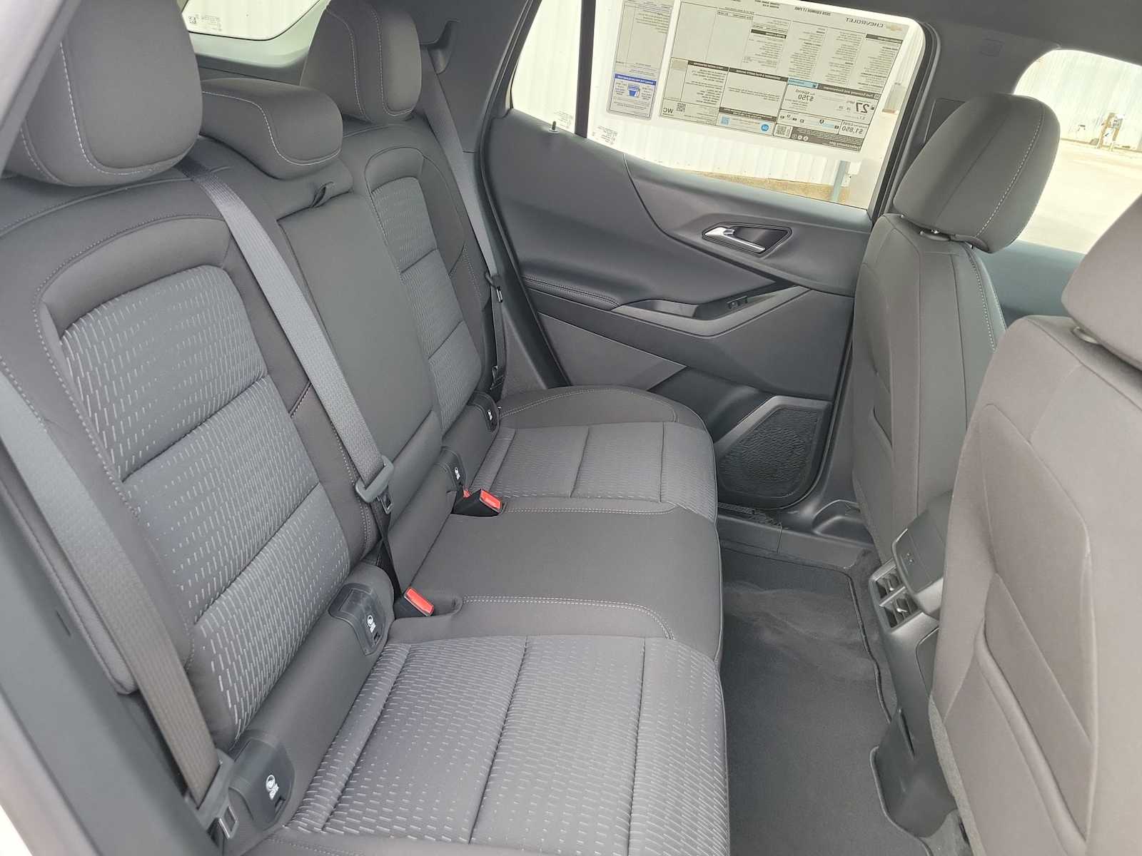 Thumbnail: 2026 Chevrolet Equinox - 21