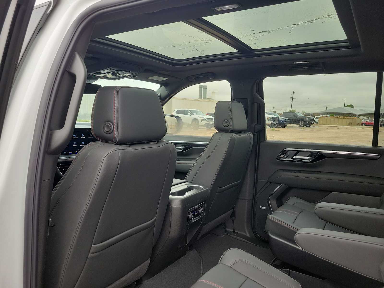 Thumbnail: 2026 Chevrolet Suburban - 16