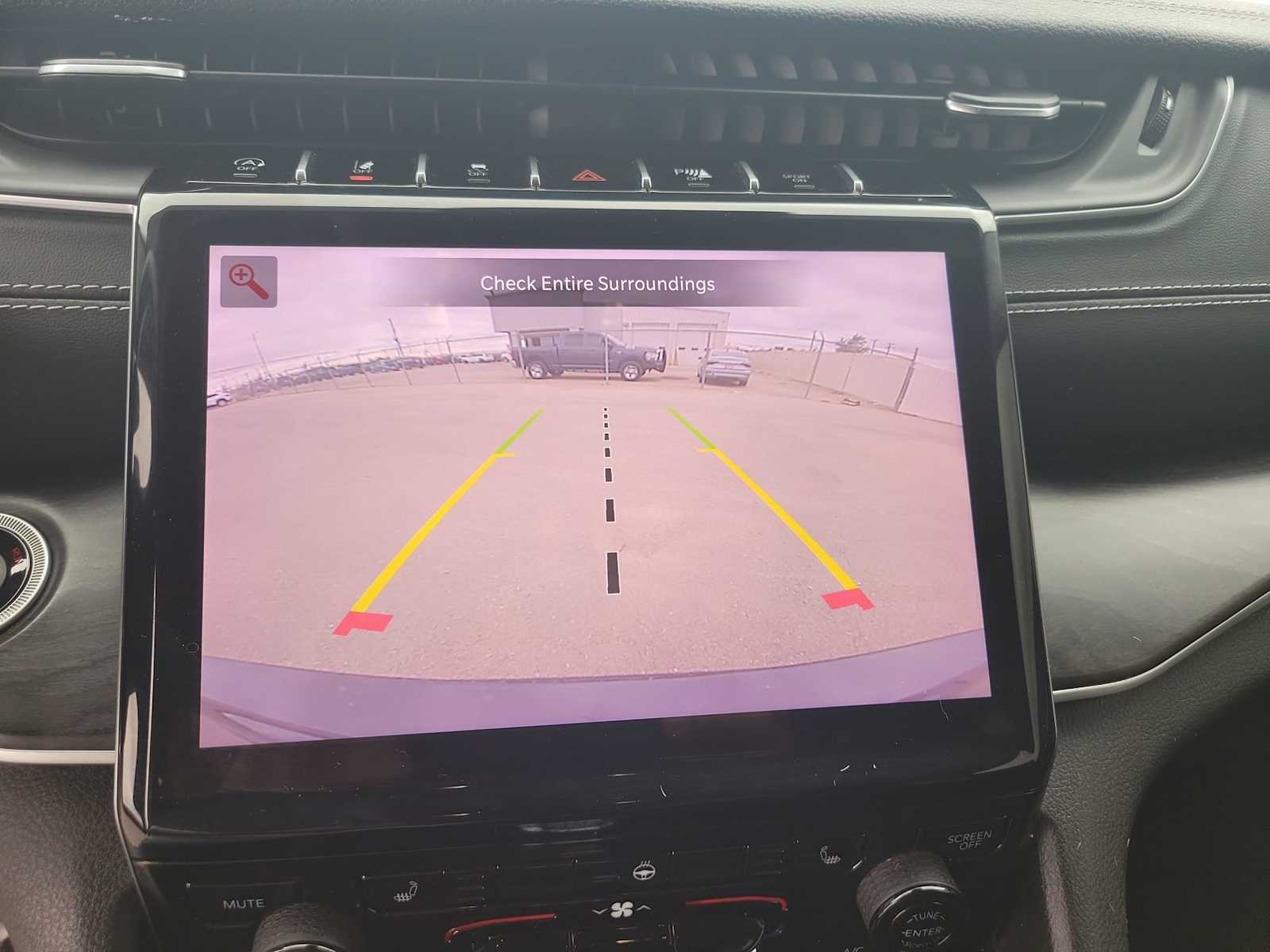 Thumbnail: 2021 Jeep Grand Cherokee L - 28