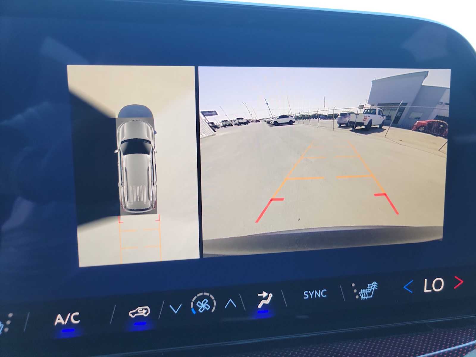 Thumbnail: 2026 Chevrolet Traverse - 28