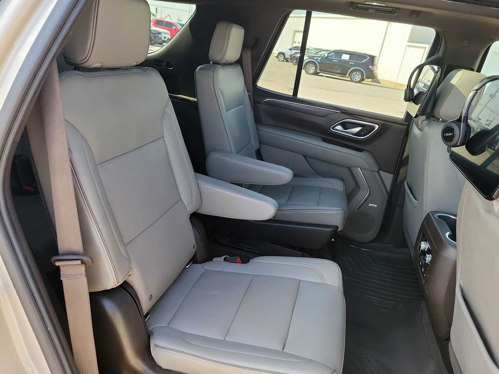 Thumbnail: 2021 GMC Yukon - 17