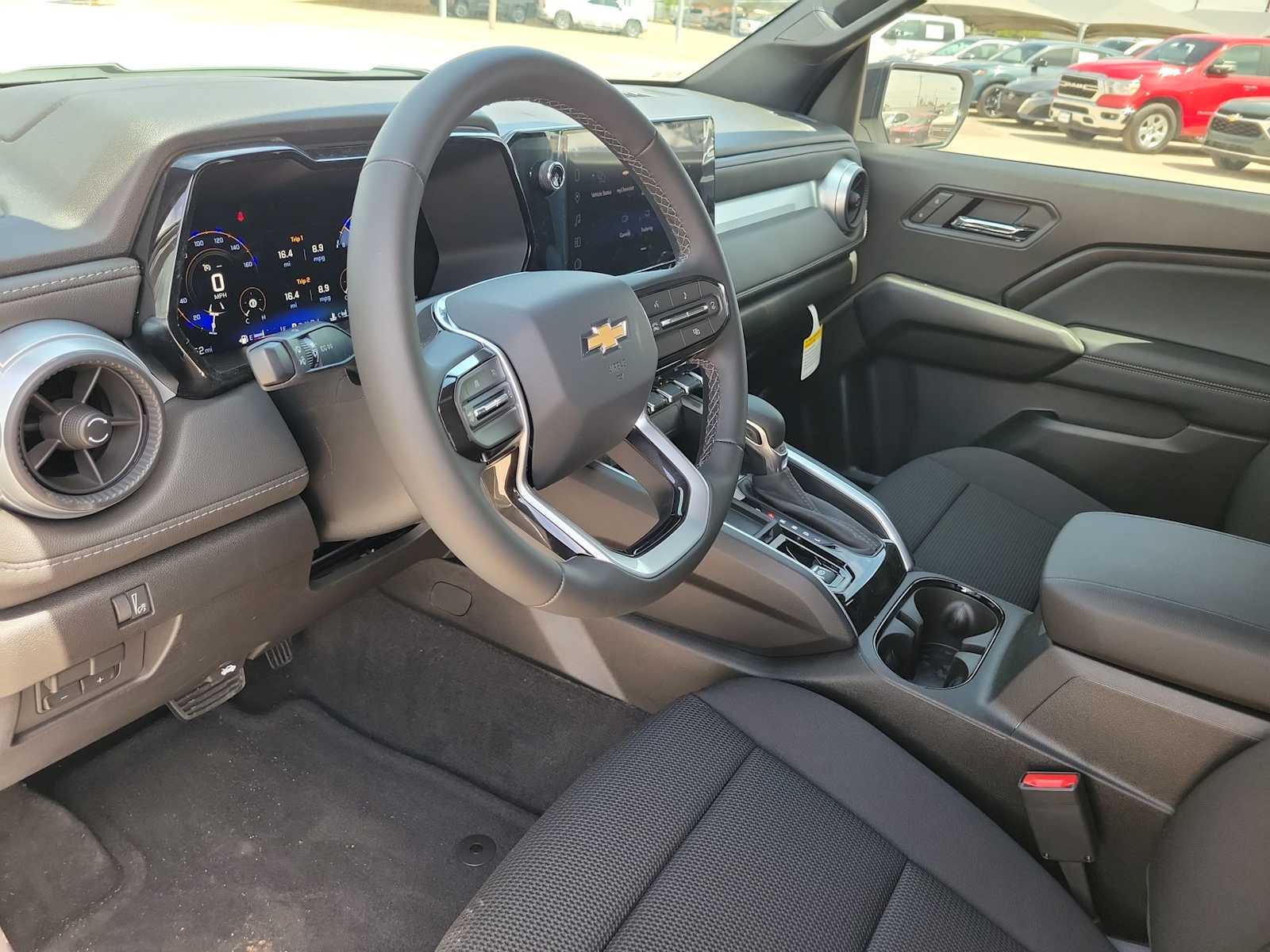 Thumbnail: 2026 Chevrolet Colorado - 10