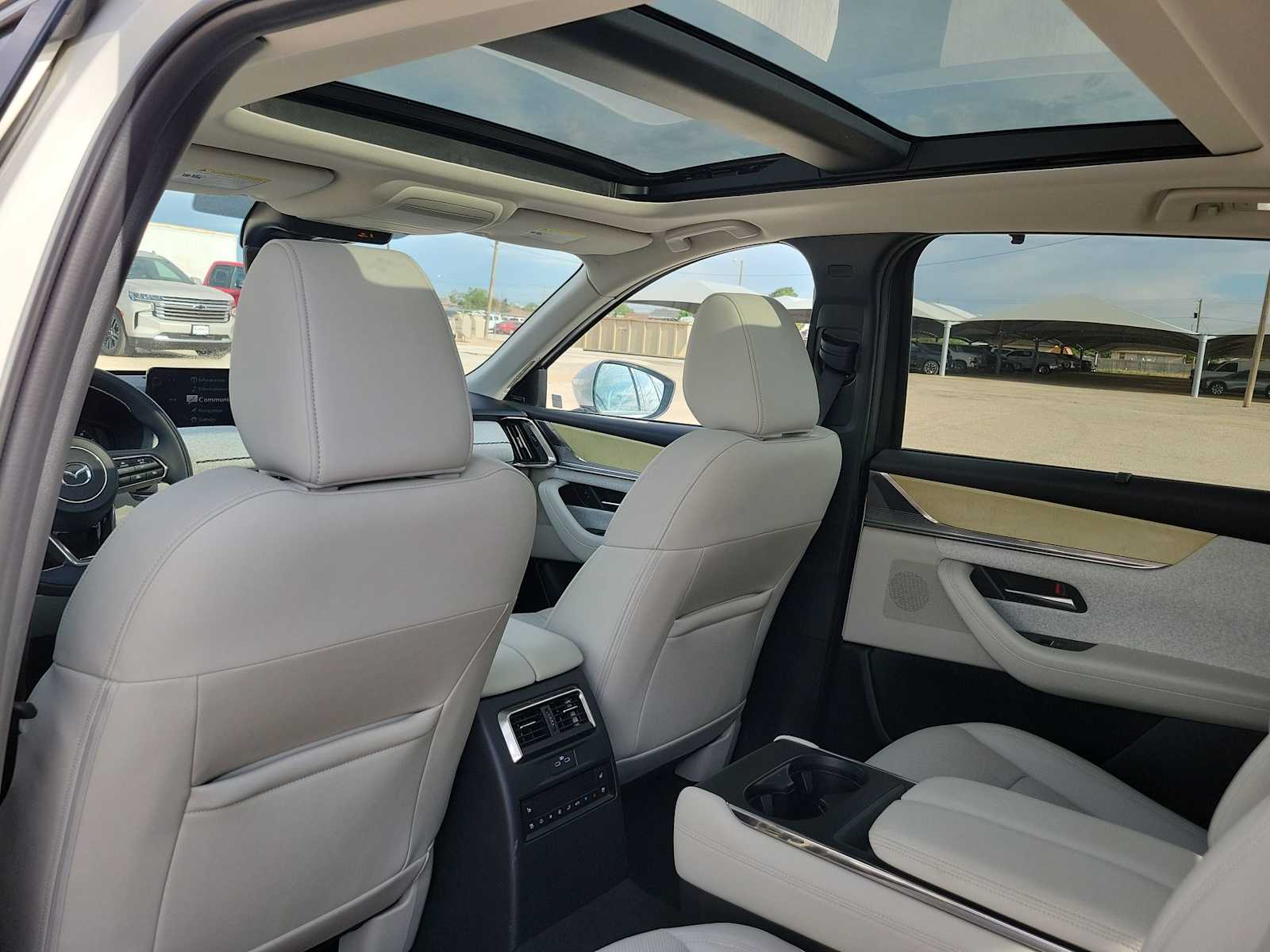 Thumbnail: 2025 Mazda CX-90 - 16