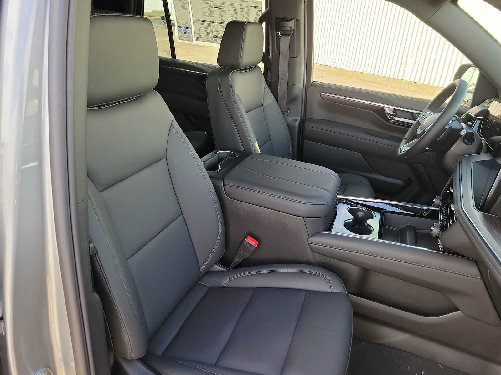 Thumbnail: 2026 Chevrolet Tahoe - 18