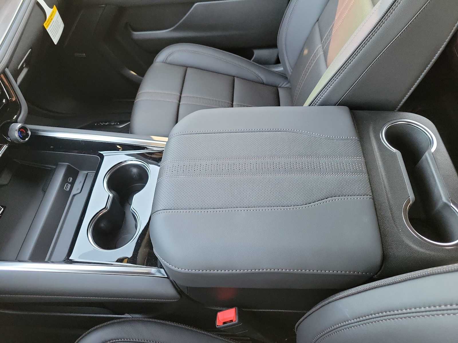 Thumbnail: 2026 Chevrolet Tahoe - 24