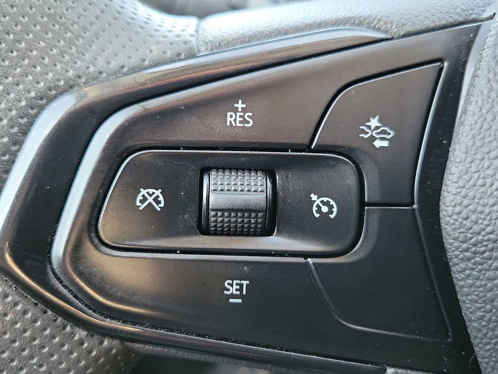 Thumbnail: 2023 Chevrolet TrailBlazer - 22