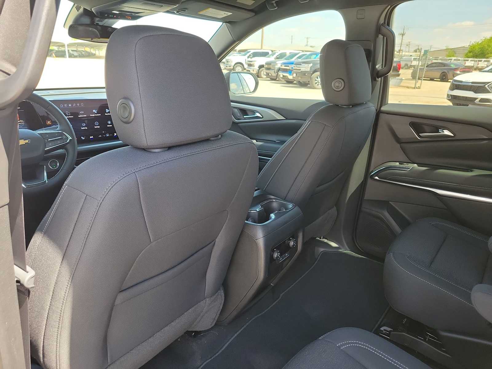 Thumbnail: 2026 Chevrolet Traverse - 16