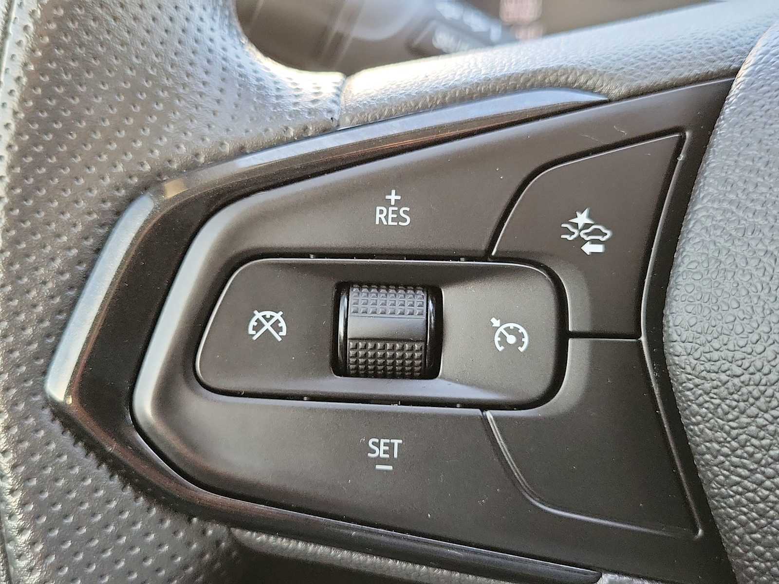 Thumbnail: 2025 Chevrolet Trax - 23