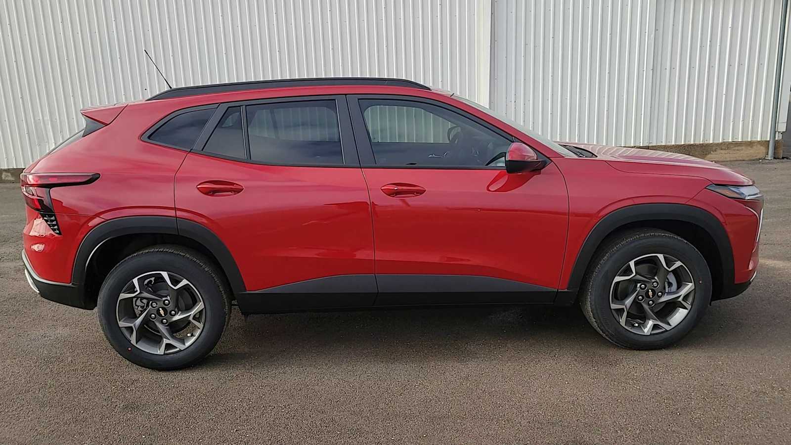 Thumbnail: 2026 Chevrolet Trax - 9