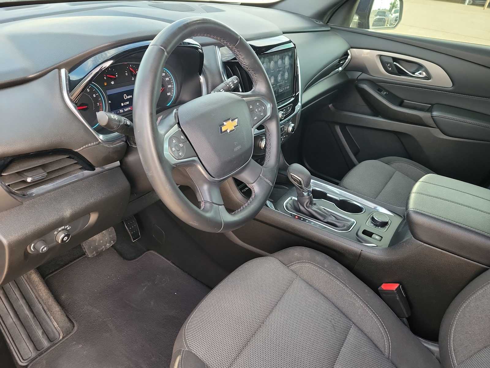 Thumbnail: 2023 Chevrolet Traverse - 10