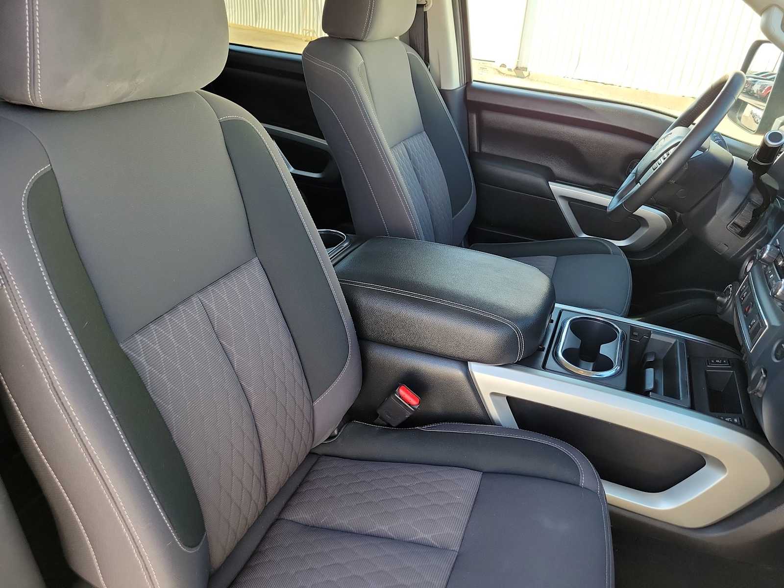 Thumbnail: 2024 Nissan Titan - 22