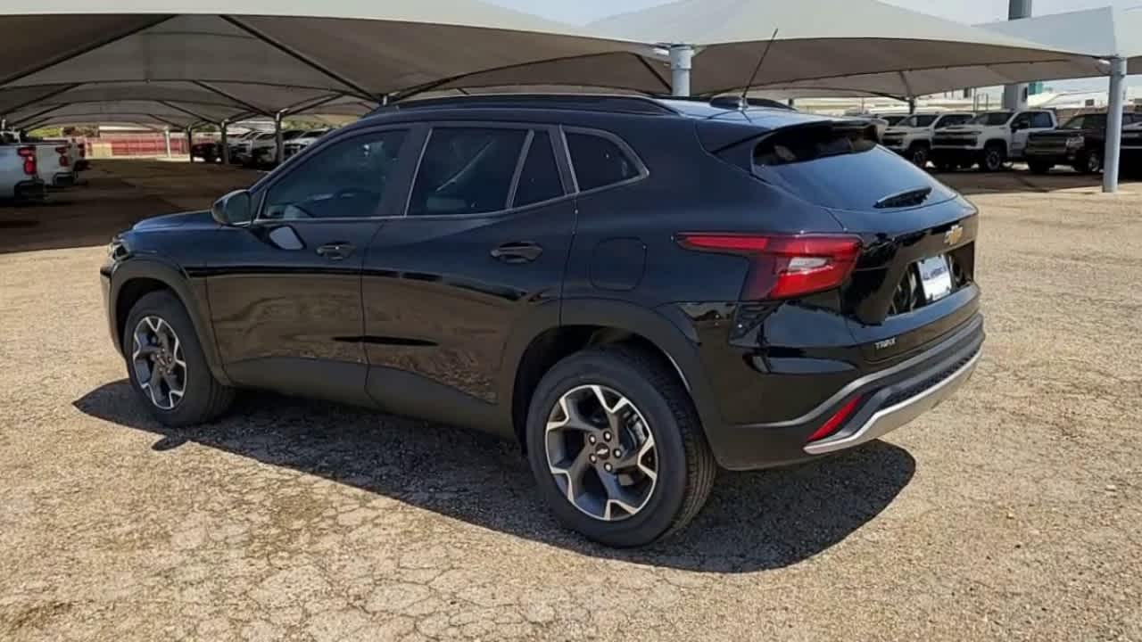 Thumbnail: 2025 Chevrolet Trax - 6
