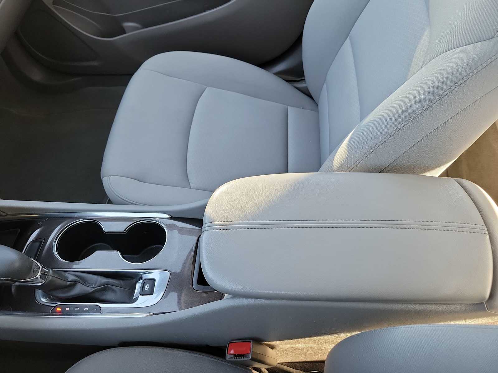 Thumbnail: 2023 Chevrolet Malibu - 24