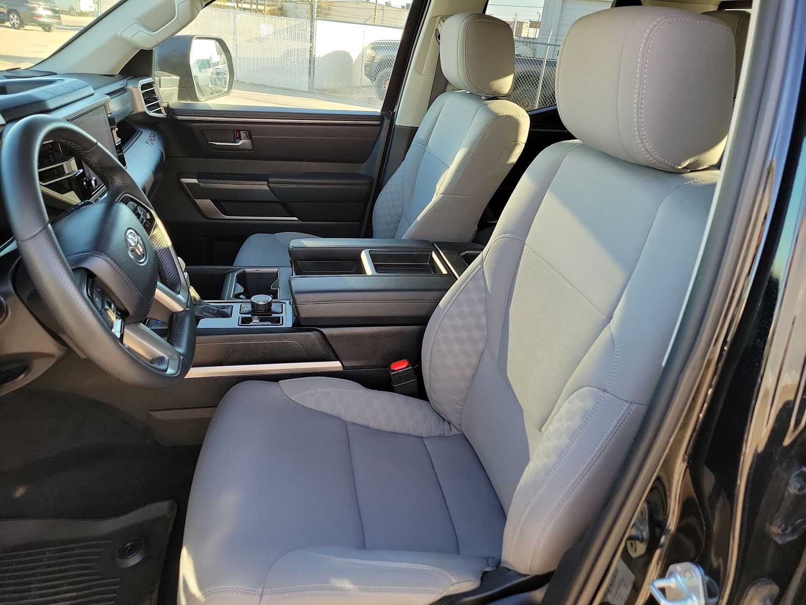 Thumbnail: 2023 Toyota Tundra - 19