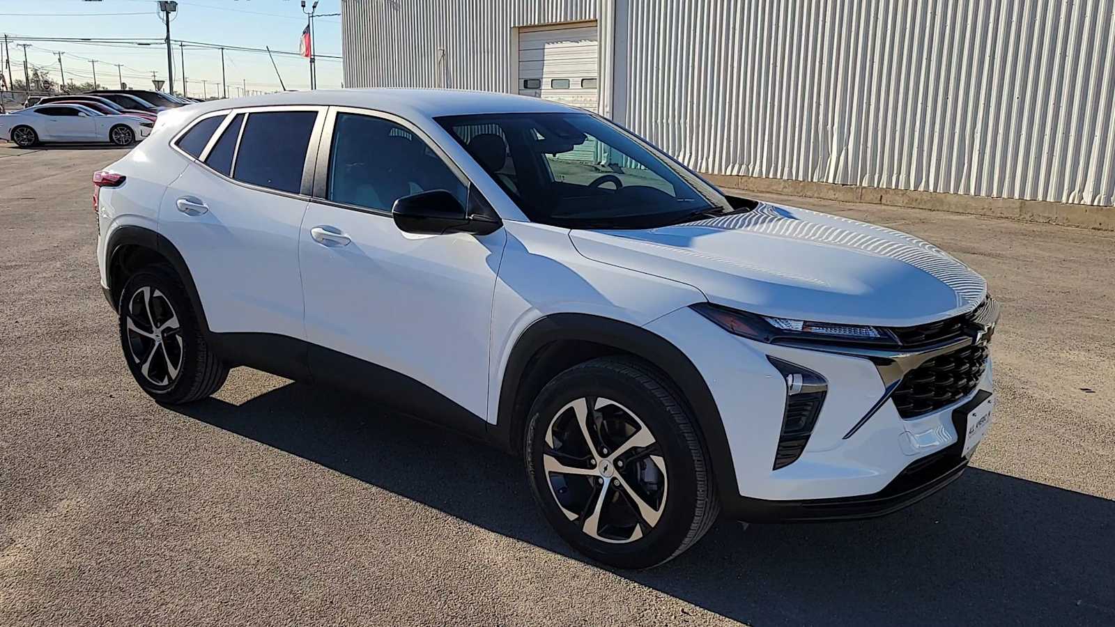 Thumbnail: 2025 Chevrolet Trax - 2