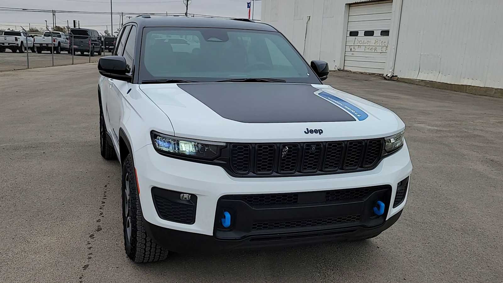 Thumbnail: 2022 Jeep Grand Cherokee - 3