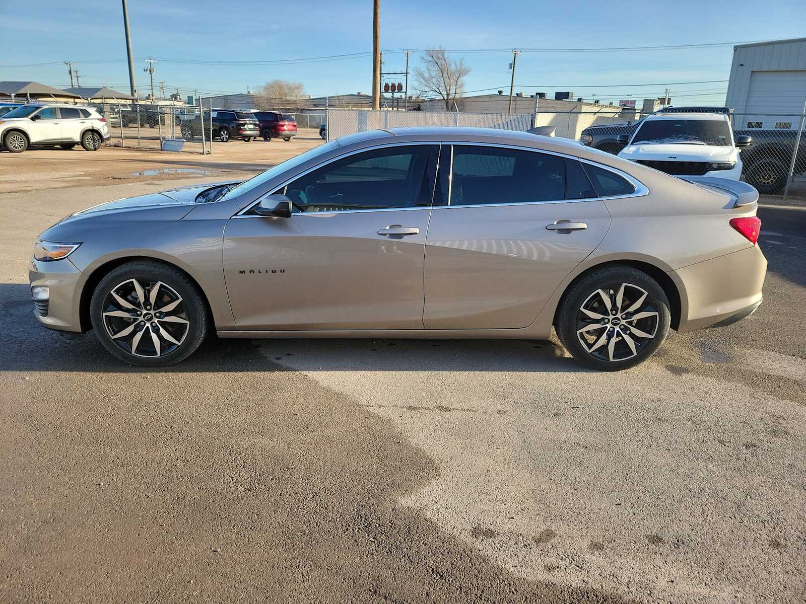 Thumbnail: 2022 Chevrolet Malibu - 11