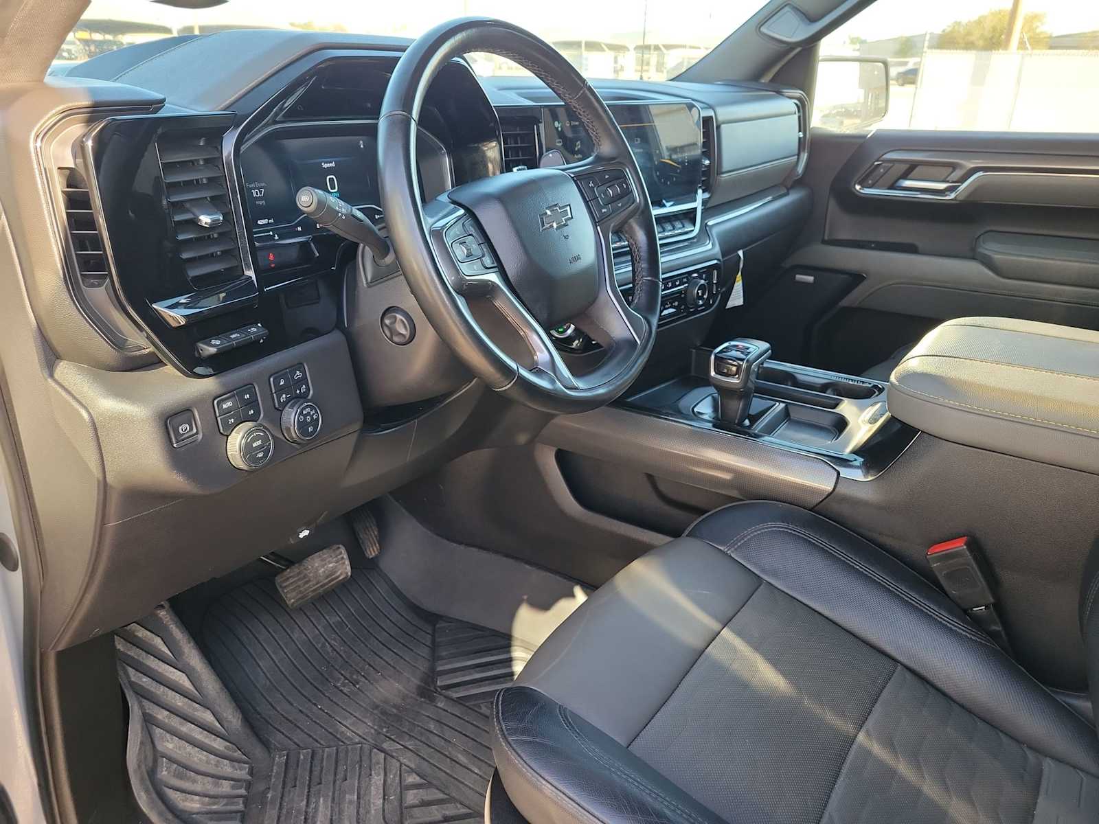 Thumbnail: 2024 Chevrolet Silverado 1500 - 10