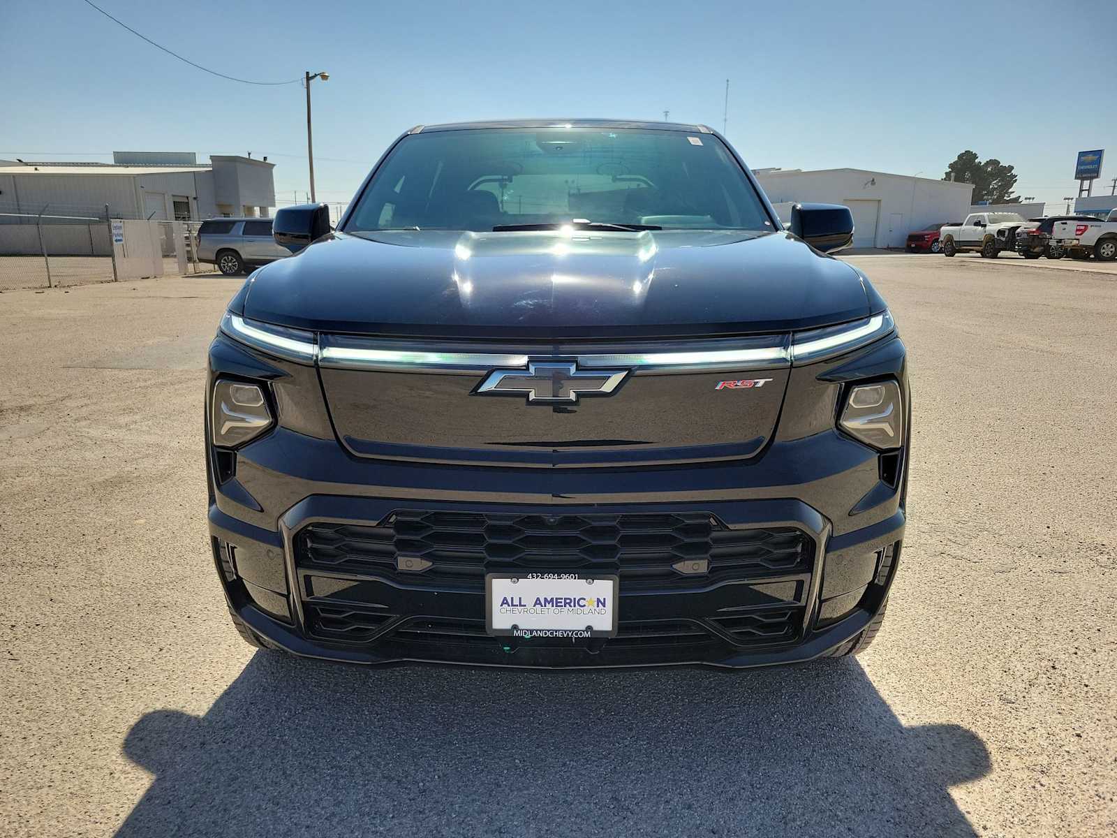Thumbnail: 2024 Chevrolet Silverado EV - 5