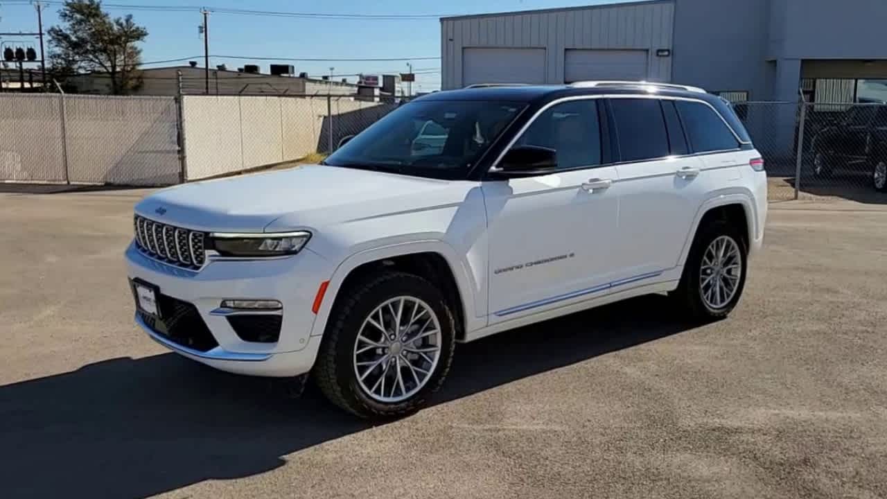 Thumbnail: 2022 Jeep Grand Cherokee - 4