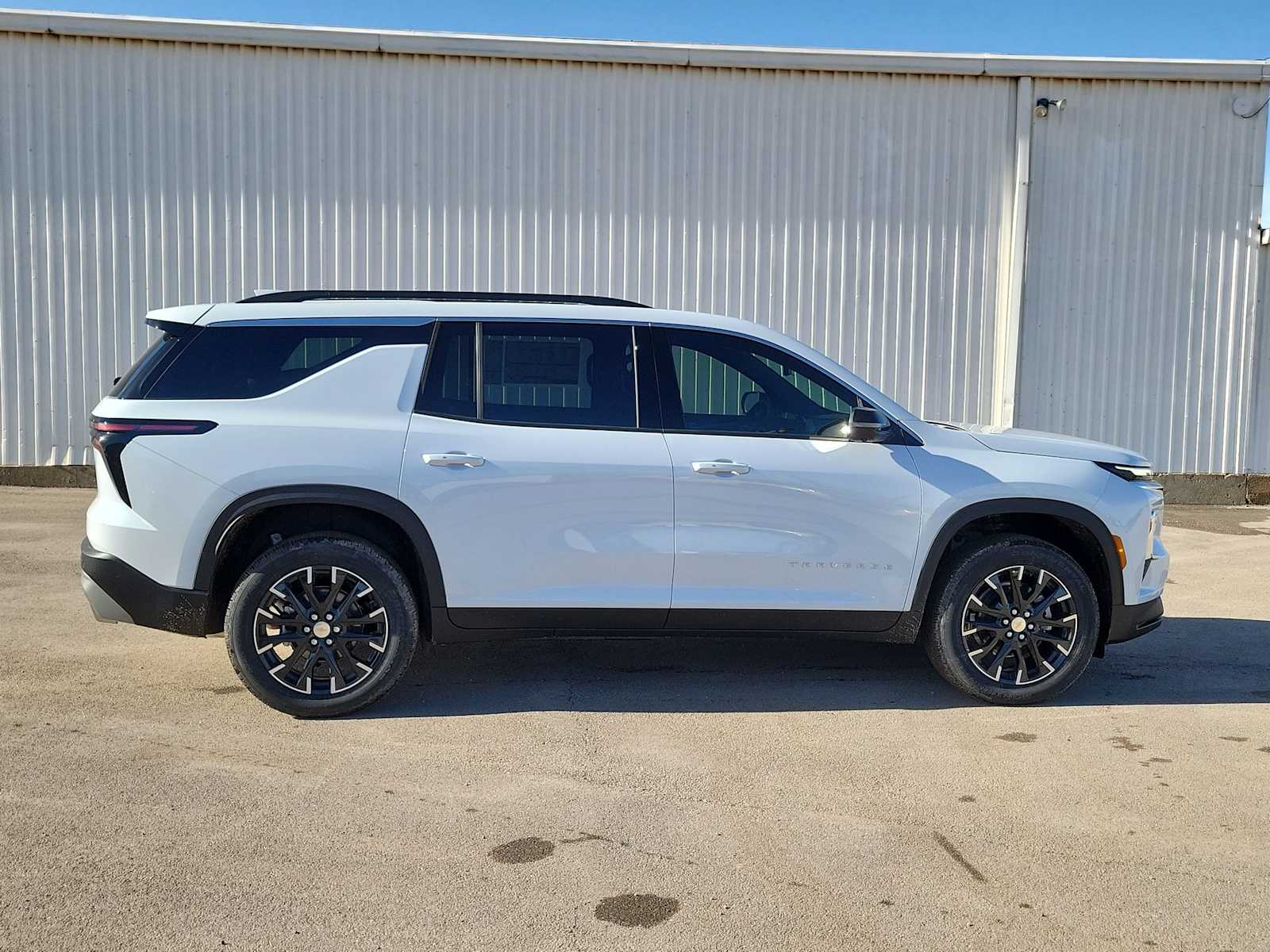 Thumbnail: 2026 Chevrolet Traverse - 8