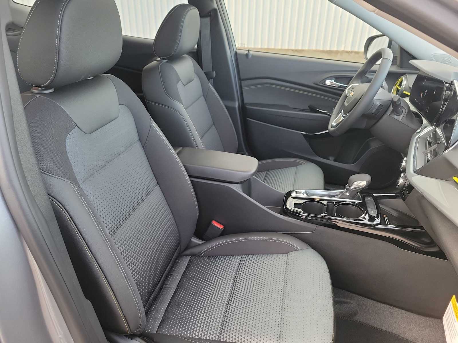 Thumbnail: 2026 Chevrolet Trax - 22