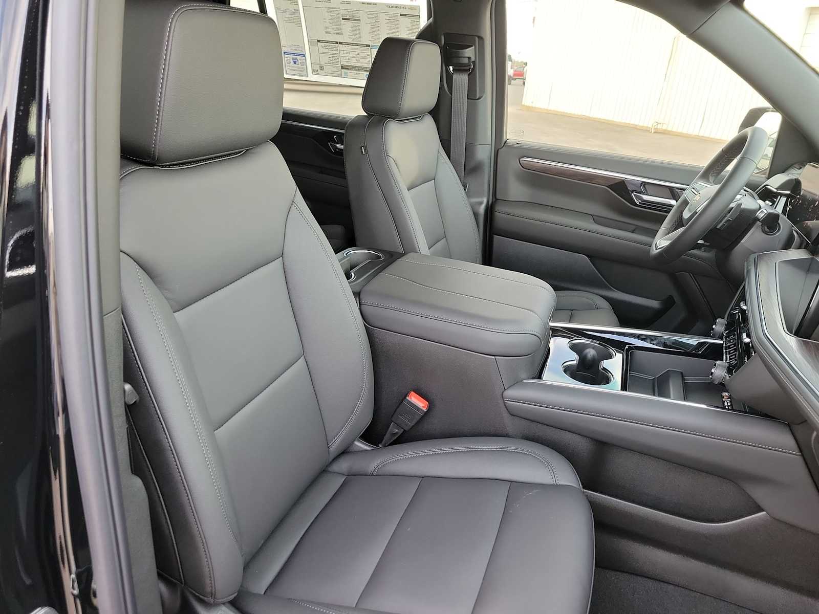 Thumbnail: 2026 Chevrolet Tahoe - 18