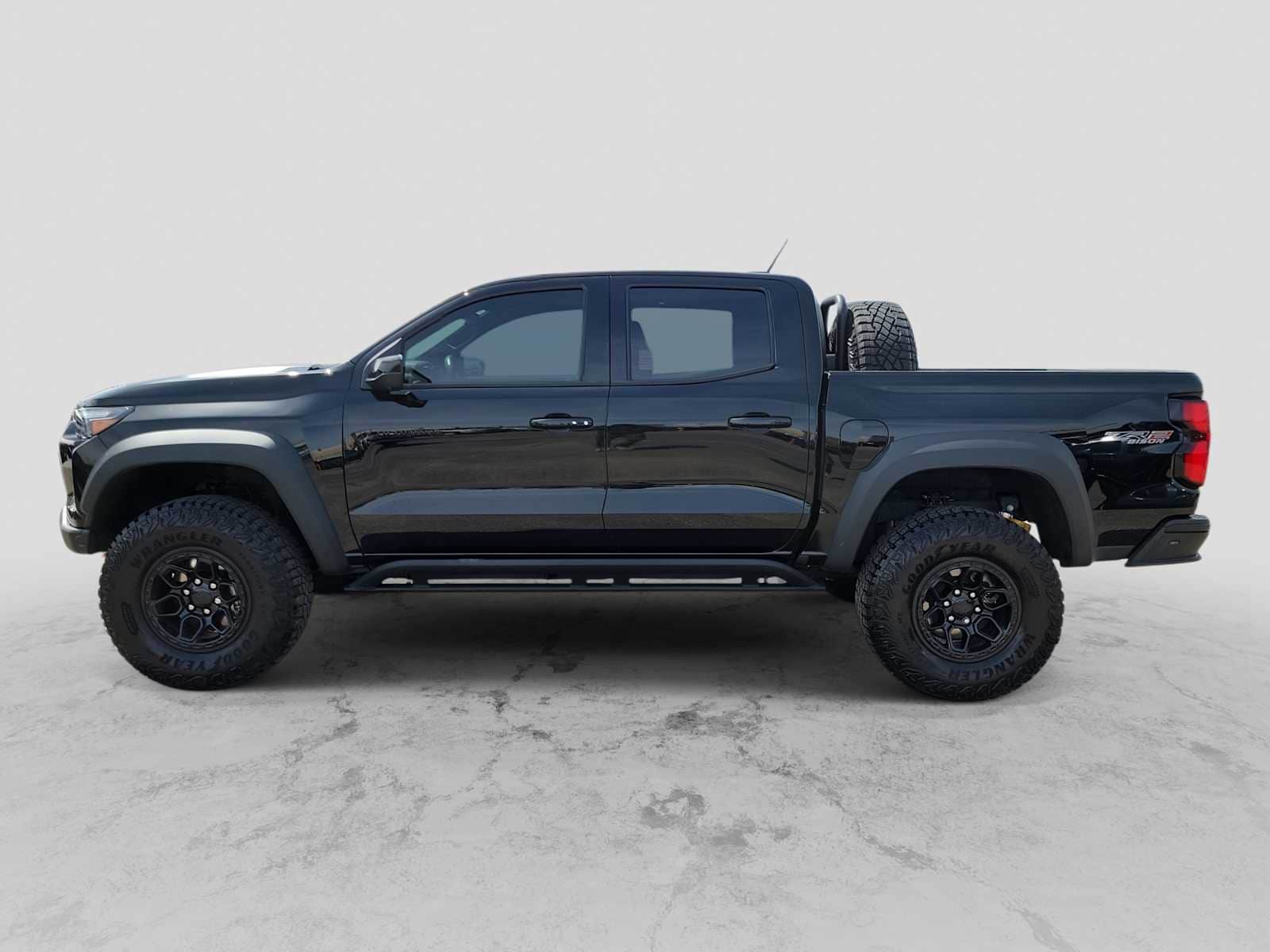 Thumbnail: 2025 Chevrolet Colorado - 3