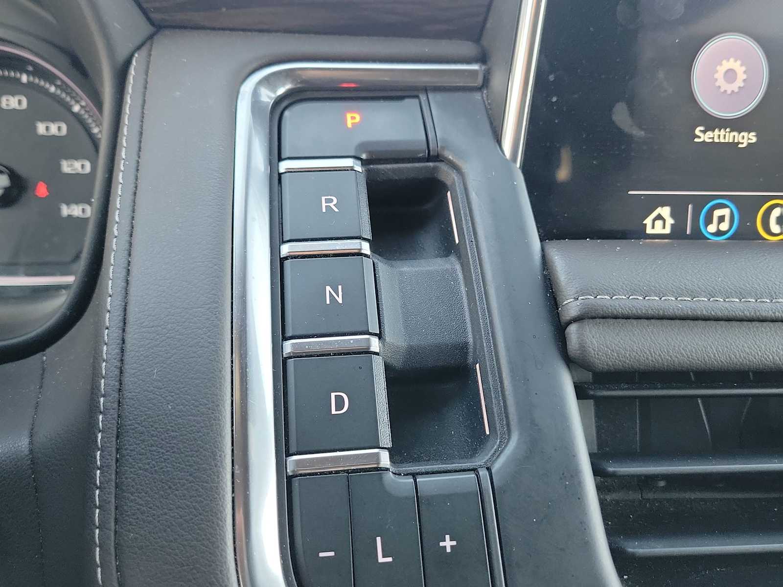 Thumbnail: 2021 Chevrolet Suburban - 25