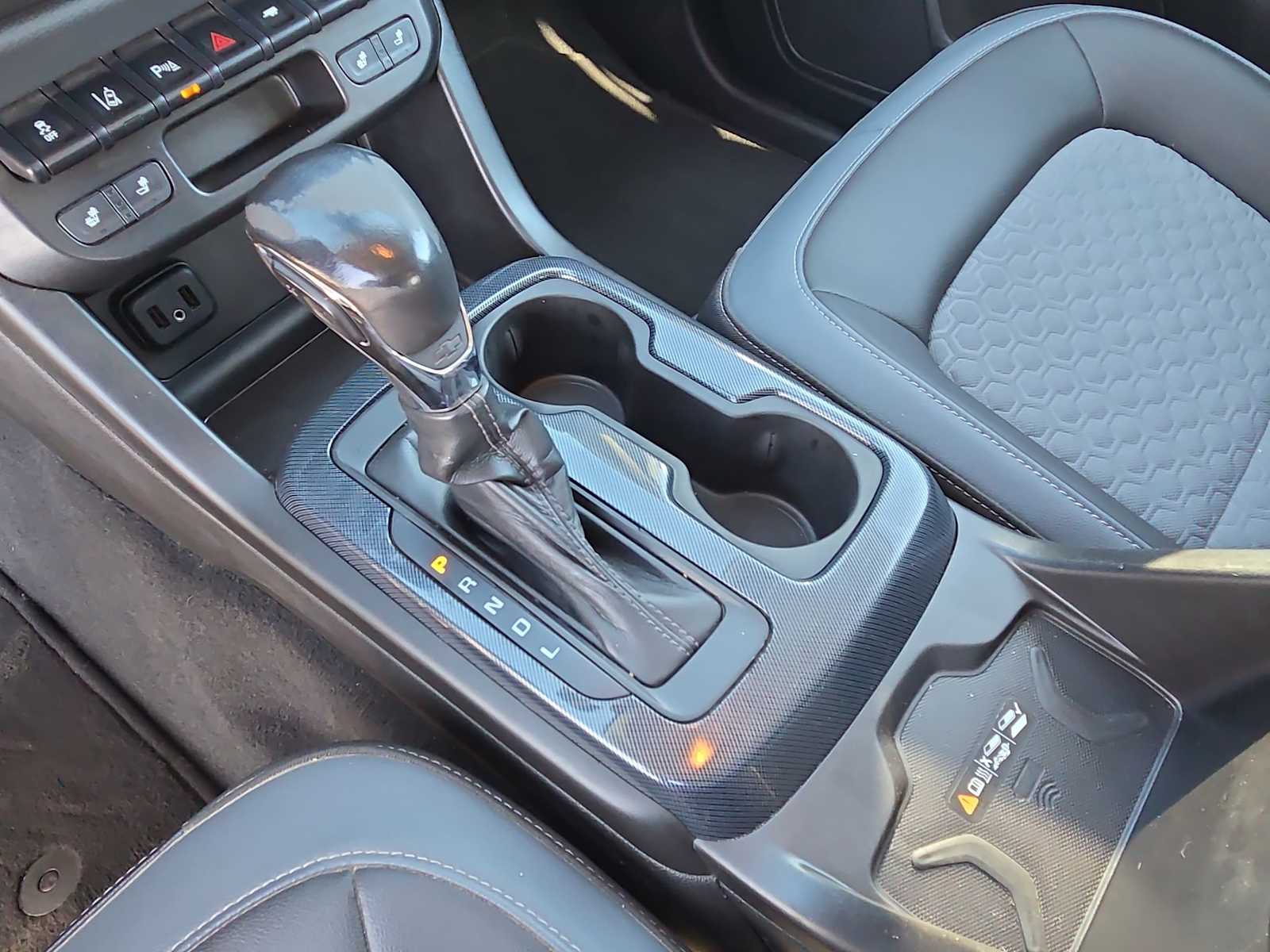 Thumbnail: 2022 Chevrolet Colorado - 21