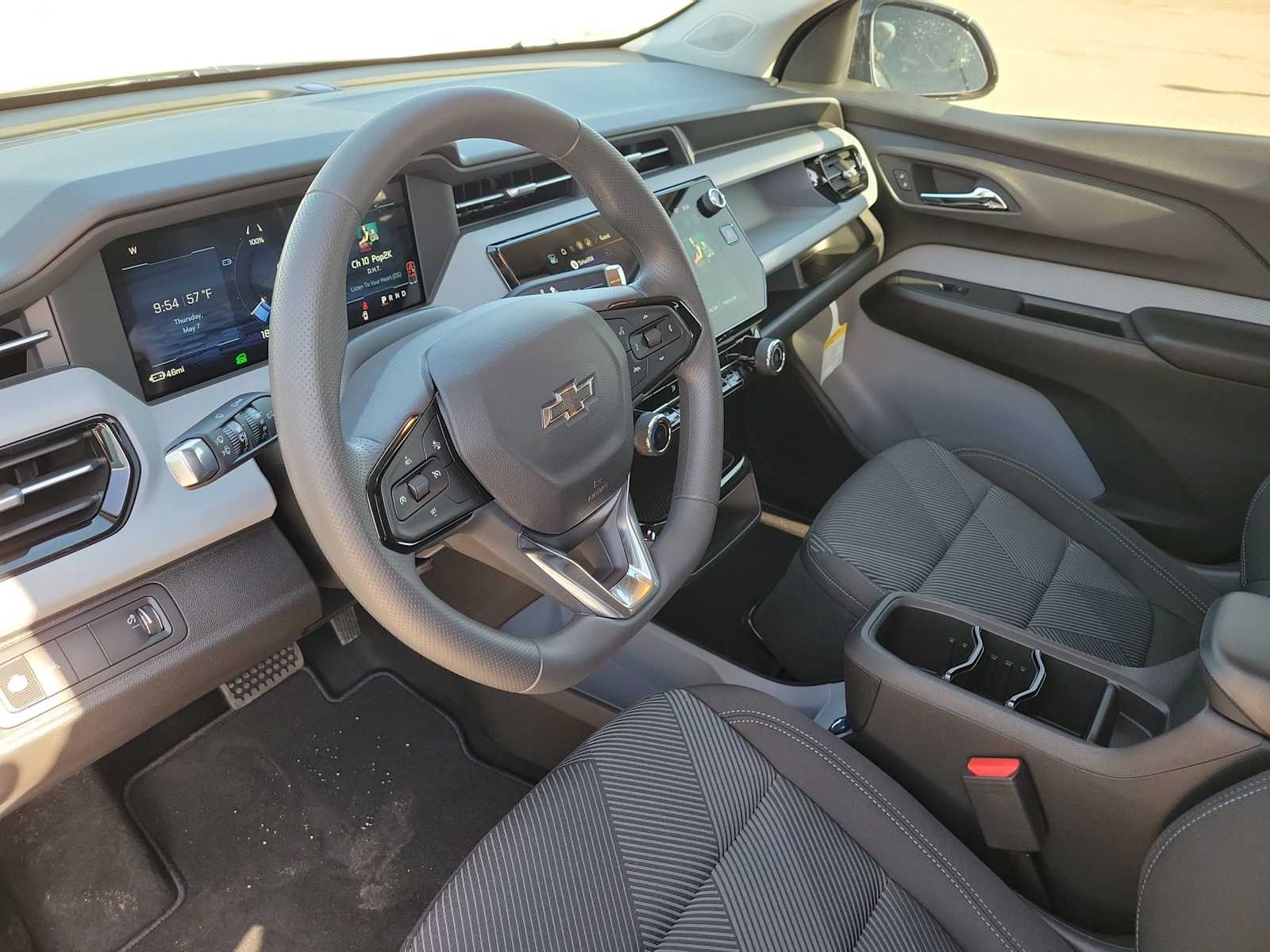 Thumbnail: 2027 Chevrolet Bolt EV - 10