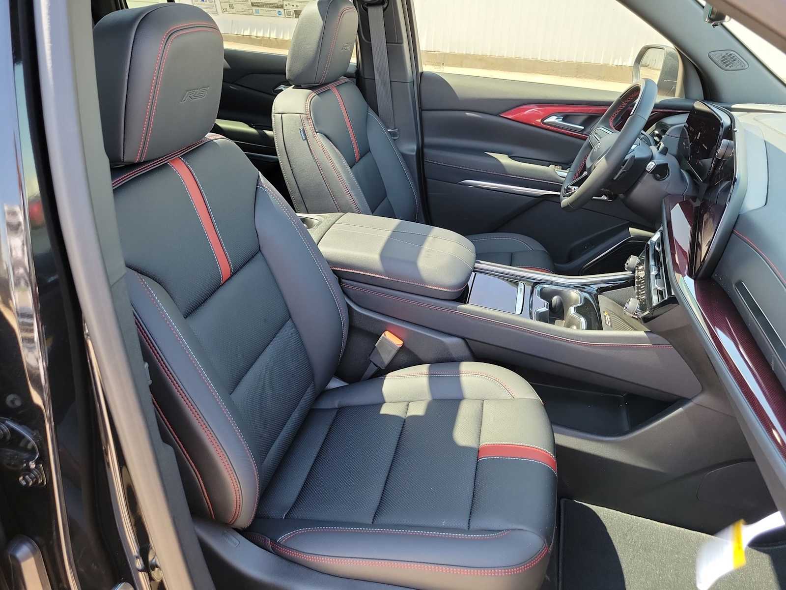 Thumbnail: 2026 Chevrolet Traverse - 18