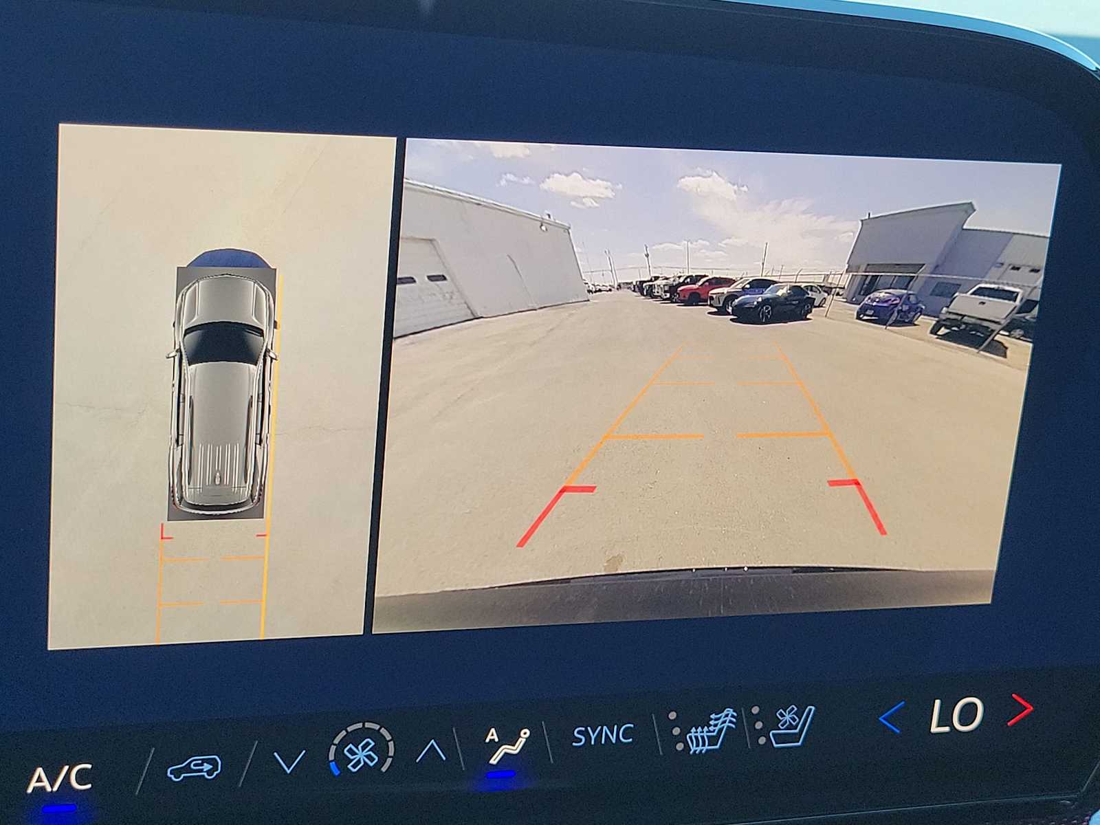 Thumbnail: 2026 Chevrolet Traverse - 24