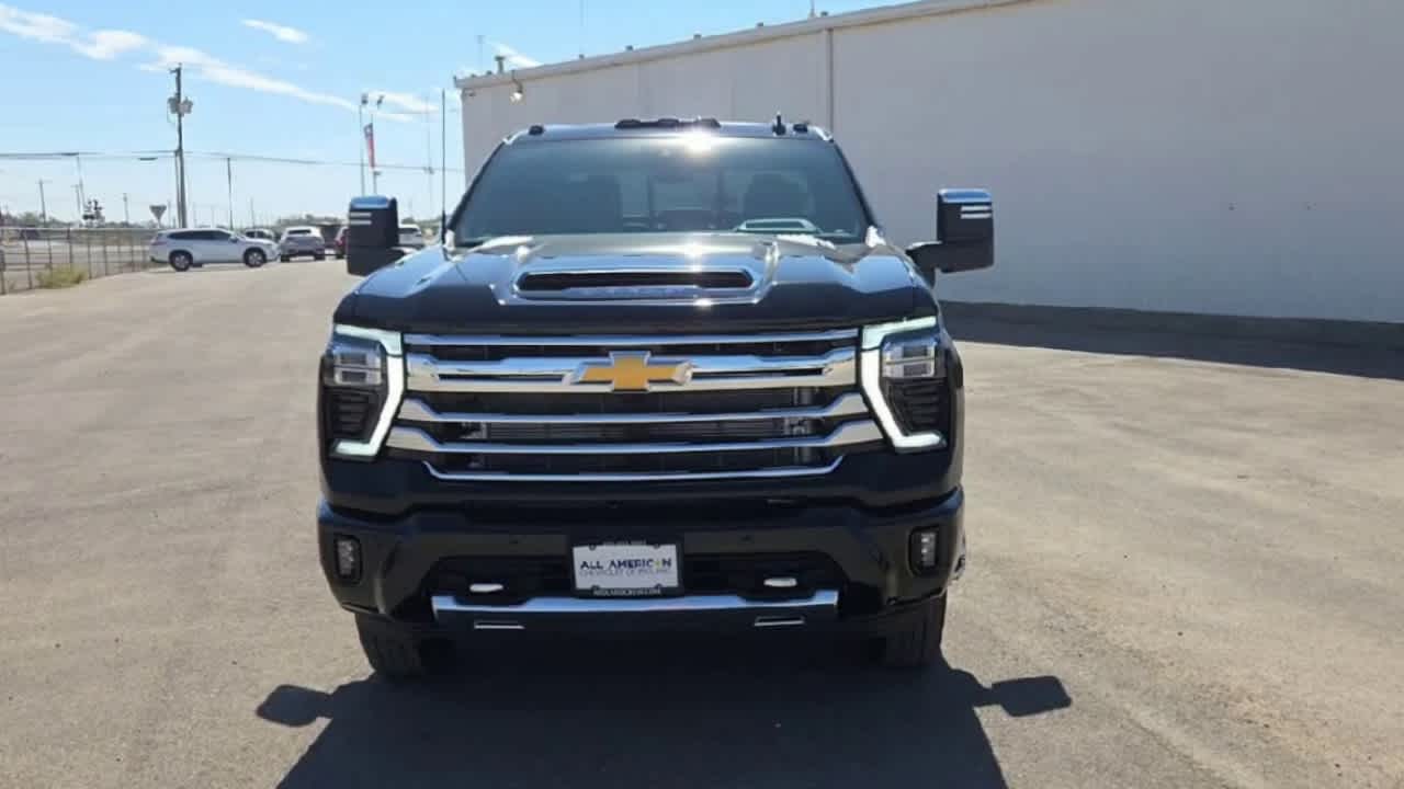 Thumbnail: 2026 Chevrolet Silverado 3500 - 8