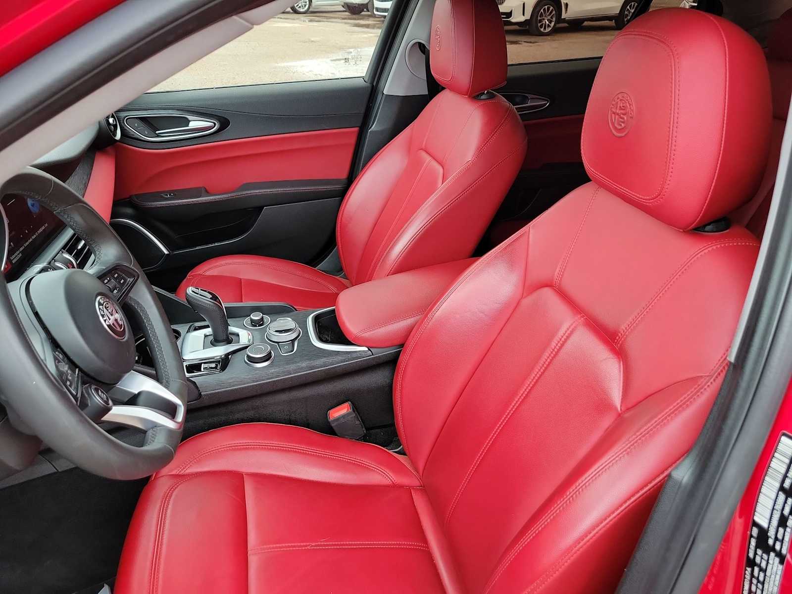 Thumbnail: 2020 Alfa Romeo Giulia - 15