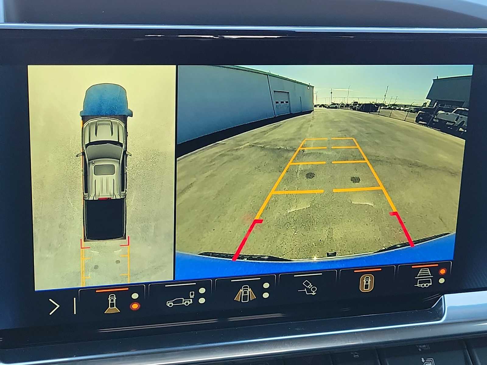 Thumbnail: 2026 Chevrolet Silverado 1500 - 28