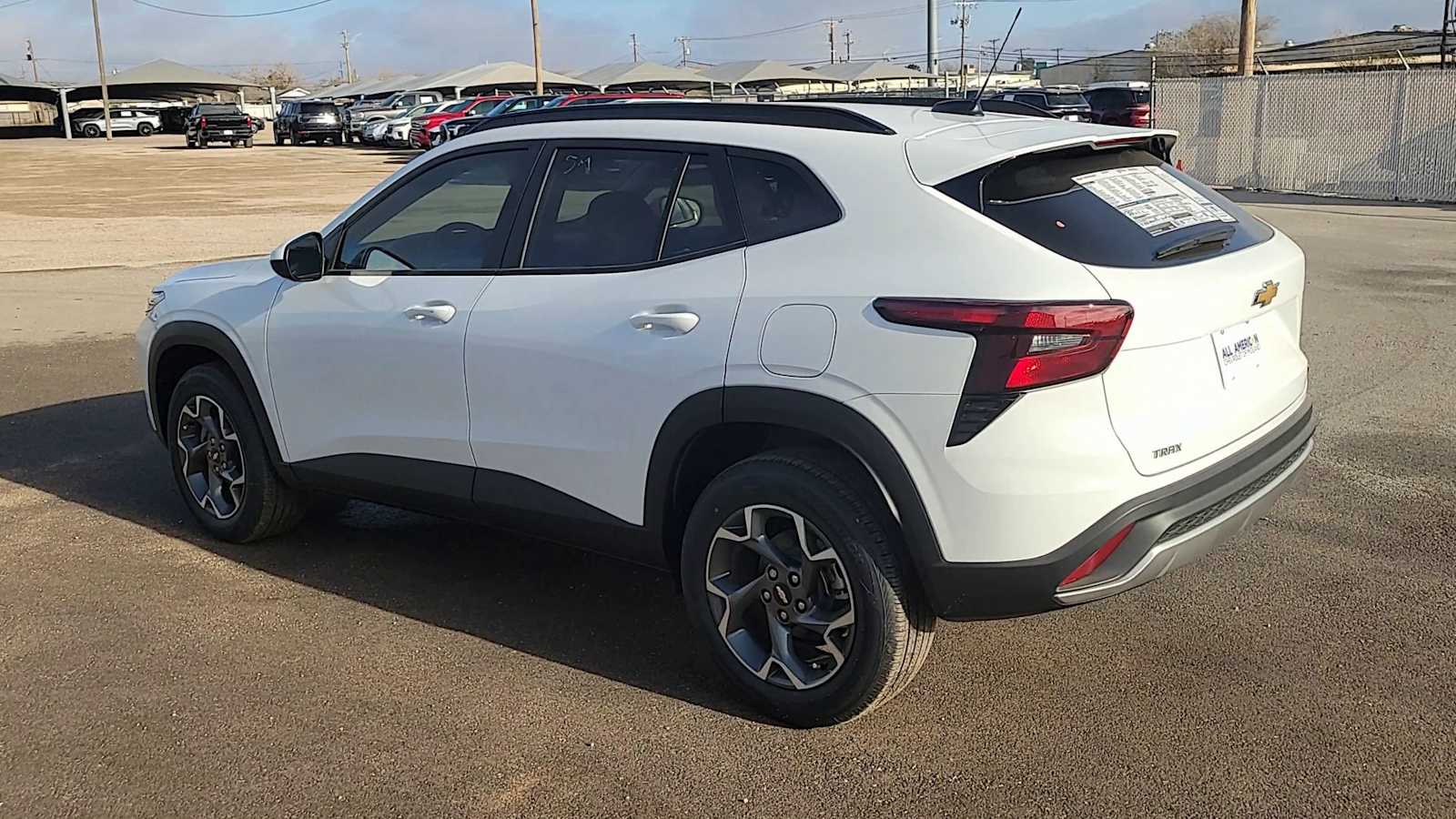 Thumbnail: 2026 Chevrolet Trax - 6