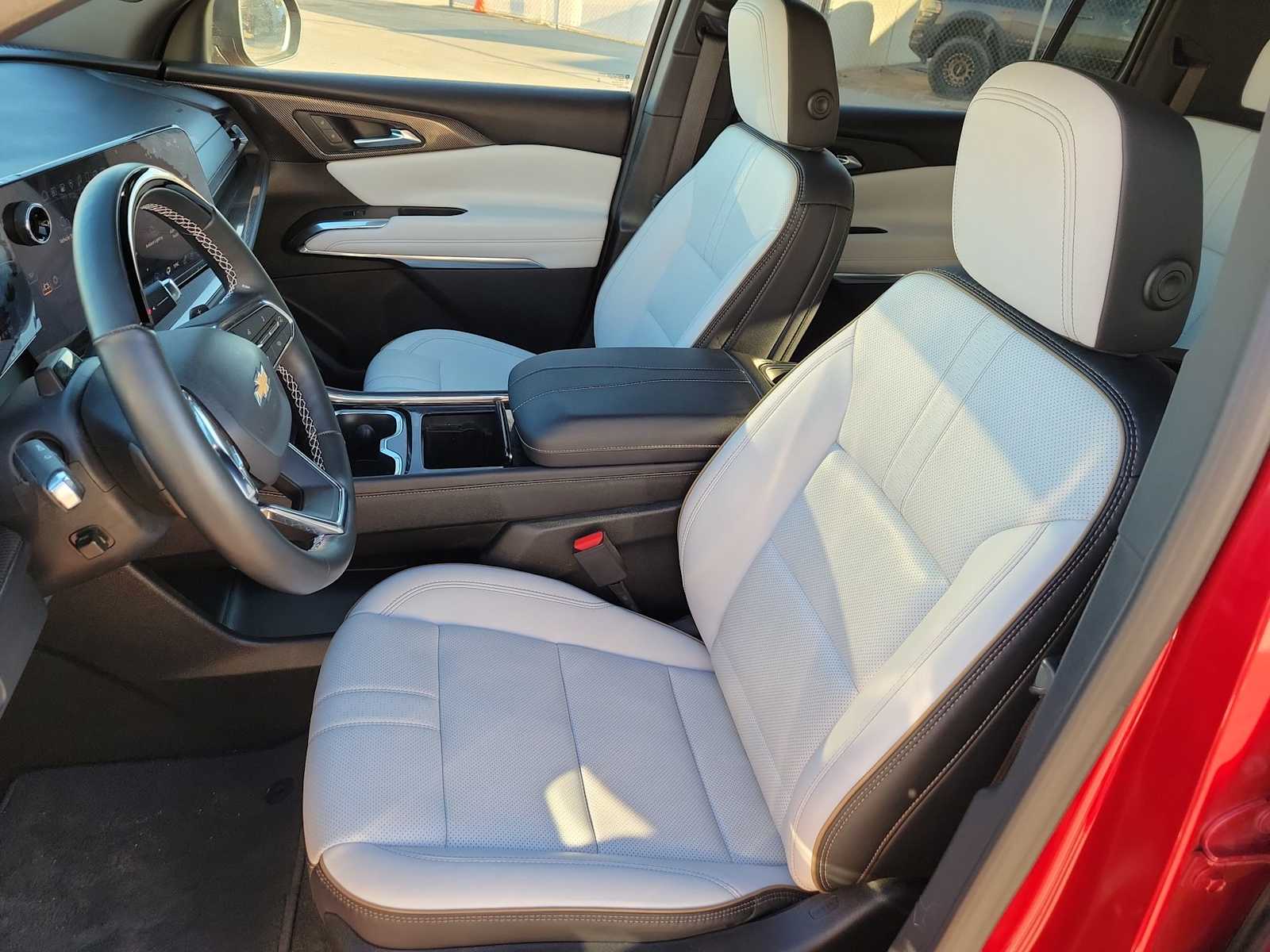 Thumbnail: 2025 Chevrolet Traverse - 15