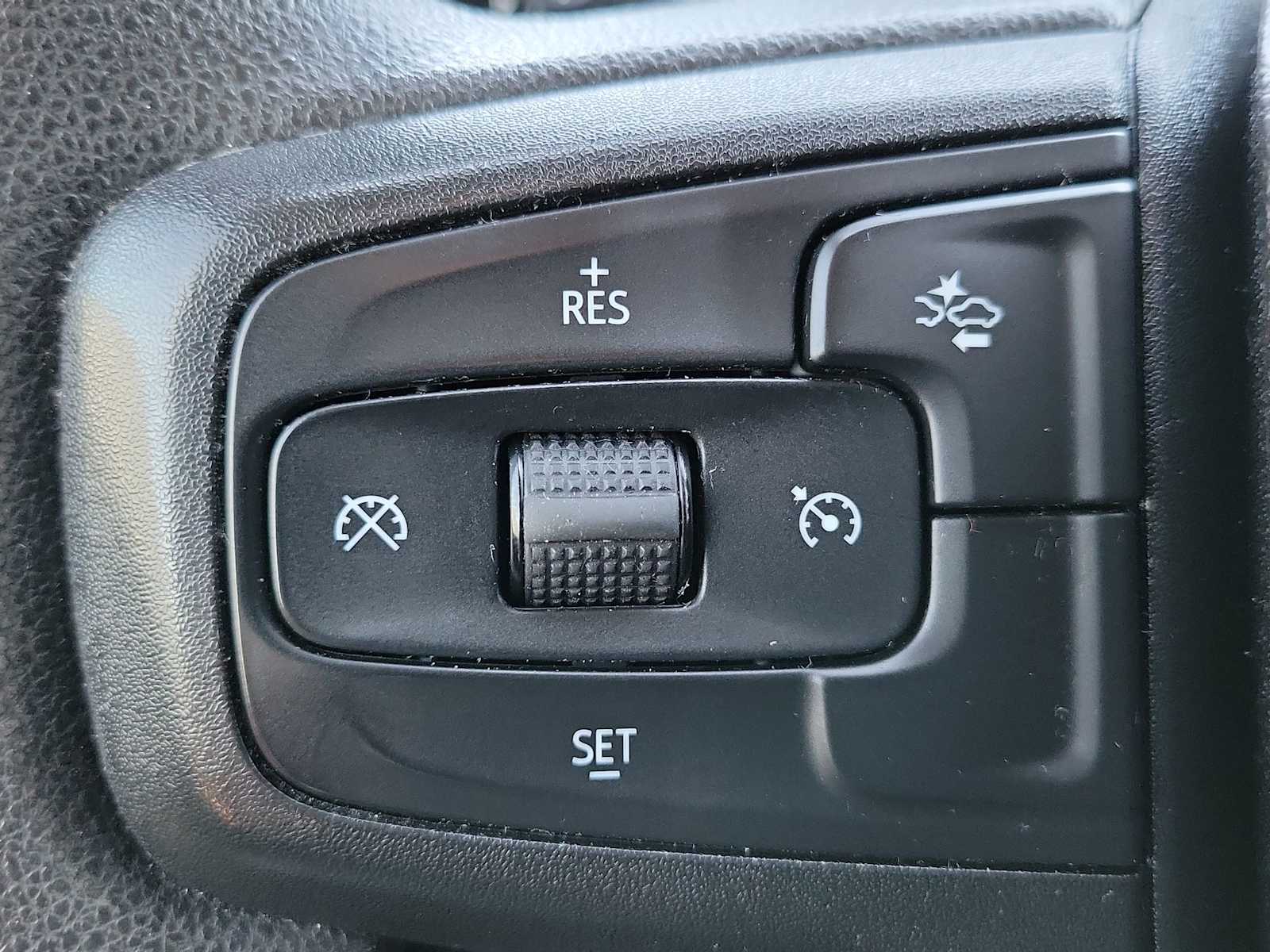 Thumbnail: 2022 Chevrolet Silverado 1500 - 27