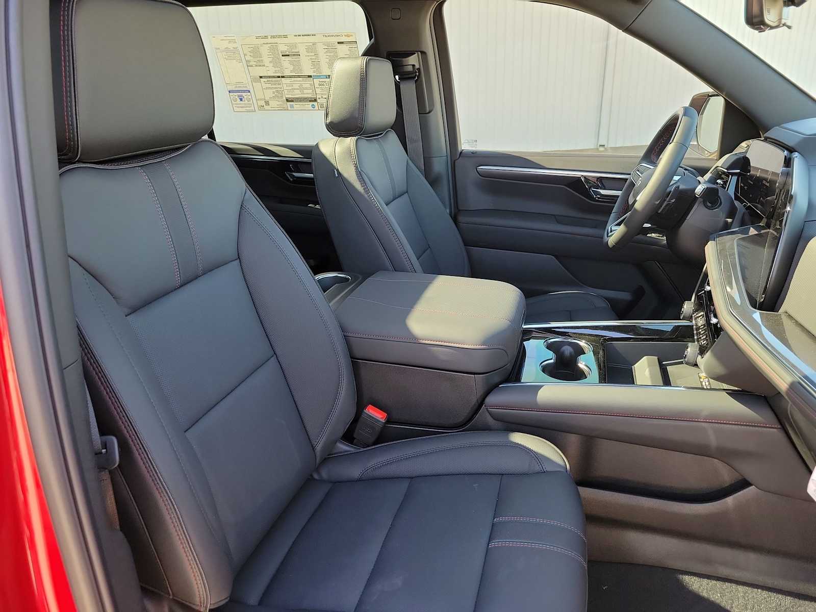 Thumbnail: 2026 Chevrolet Suburban - 22