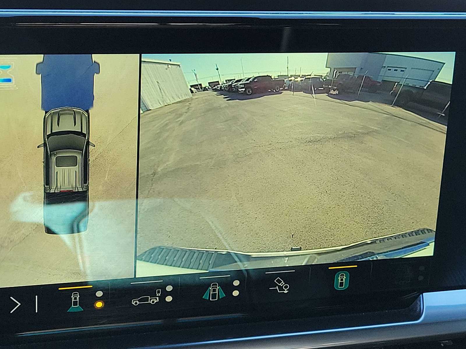 Thumbnail: 2023 Chevrolet Silverado 1500 - 24