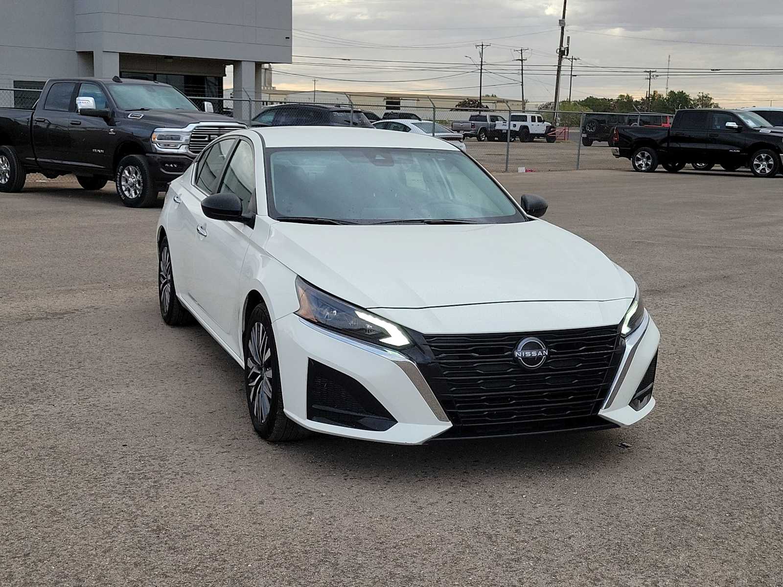 Thumbnail: 2025 Nissan Altima - 2