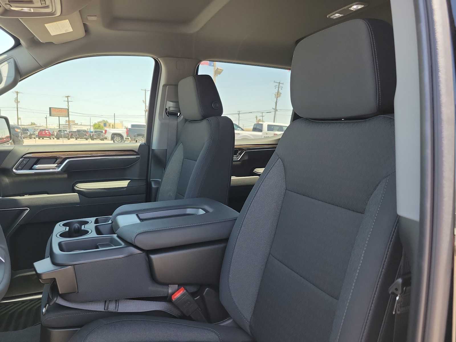 Thumbnail: 2025 Chevrolet Silverado 1500 - 19