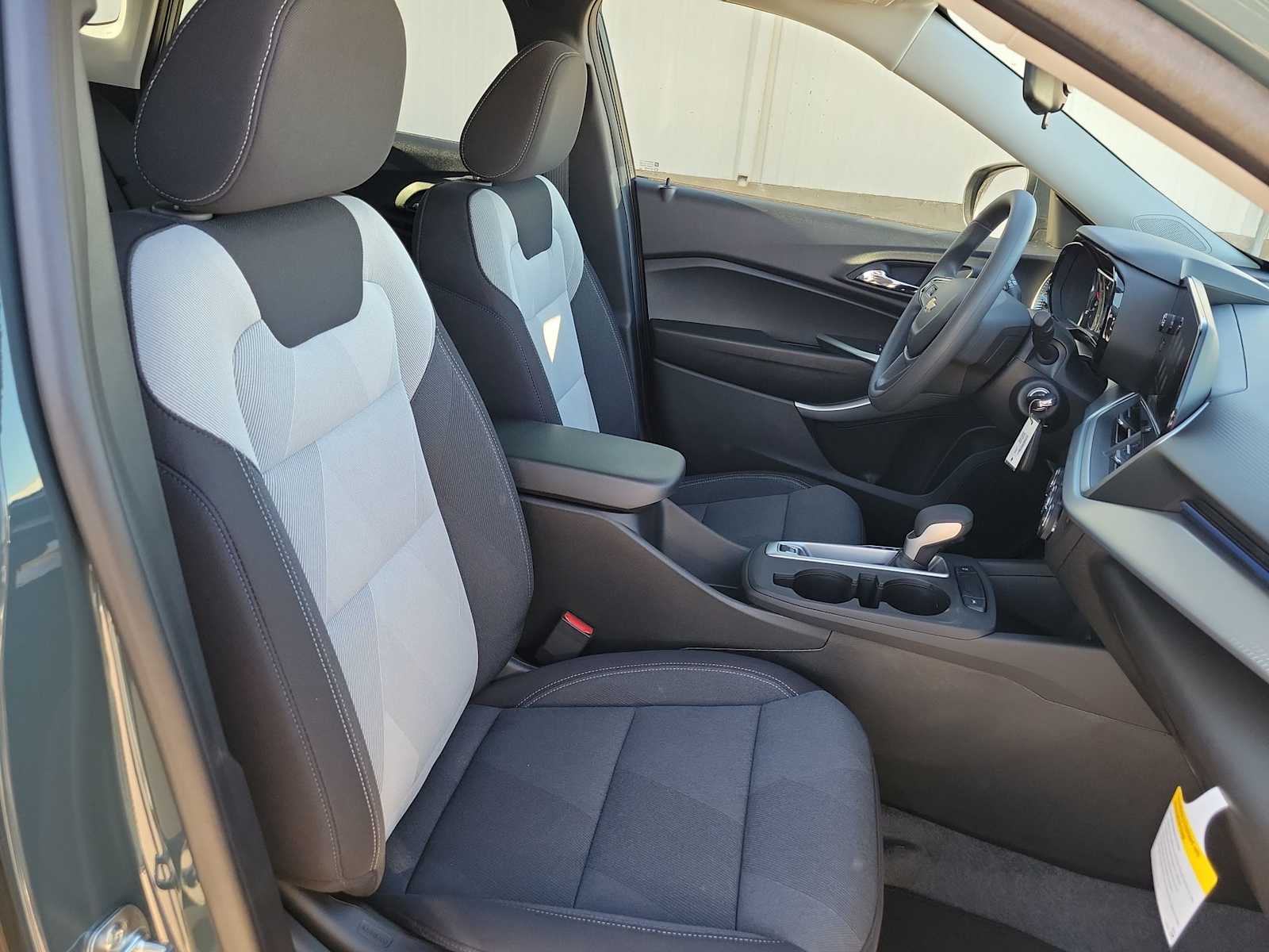 Thumbnail: 2026 Chevrolet Trax - 22