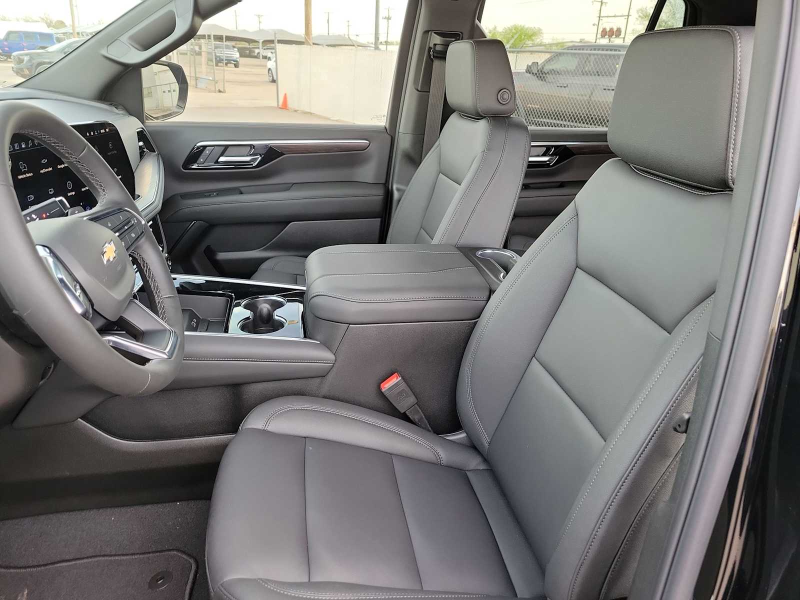 Thumbnail: 2026 Chevrolet Tahoe - 15